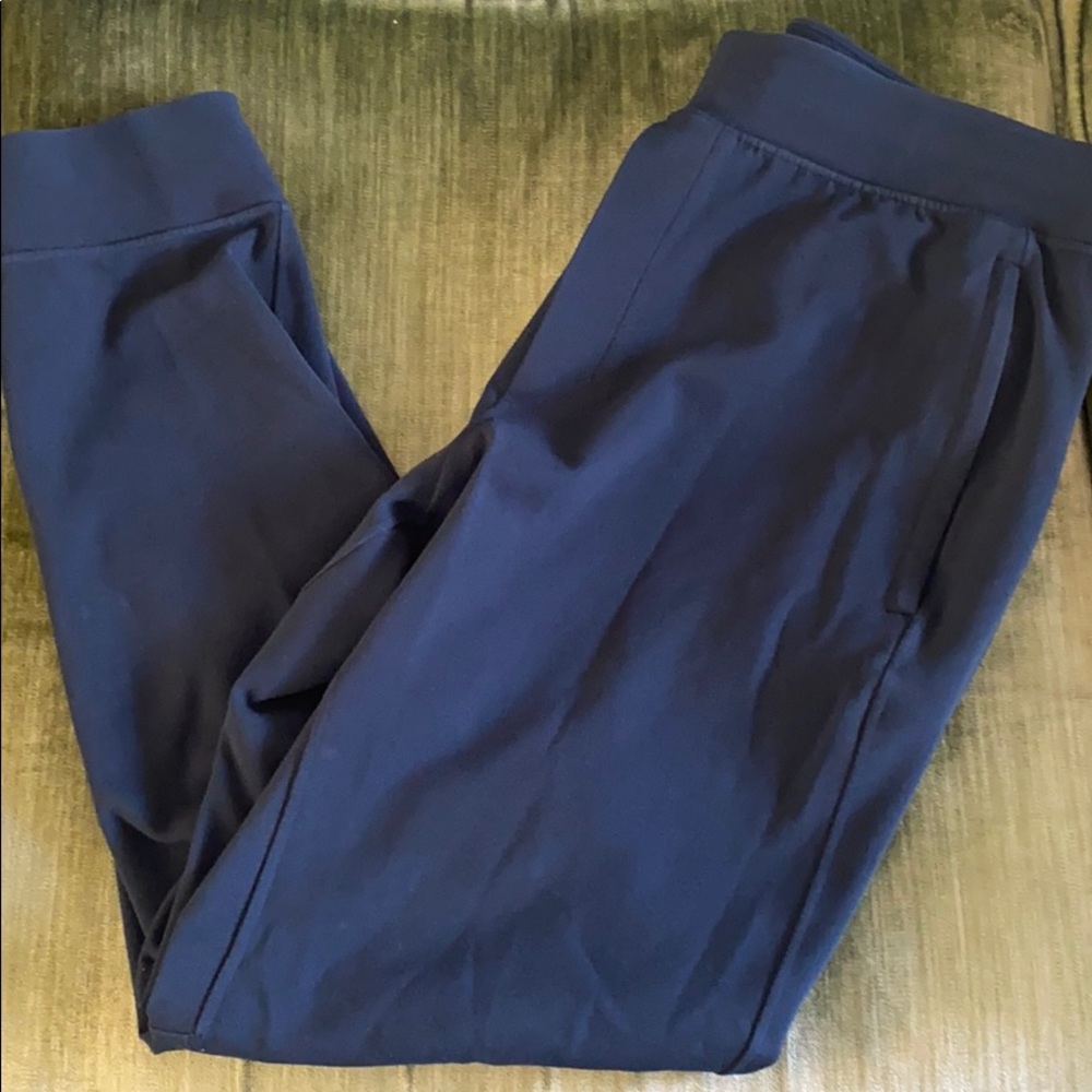 Lululemon Sojurn Jogger.